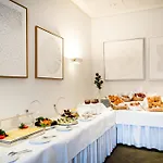 Schloss 4*