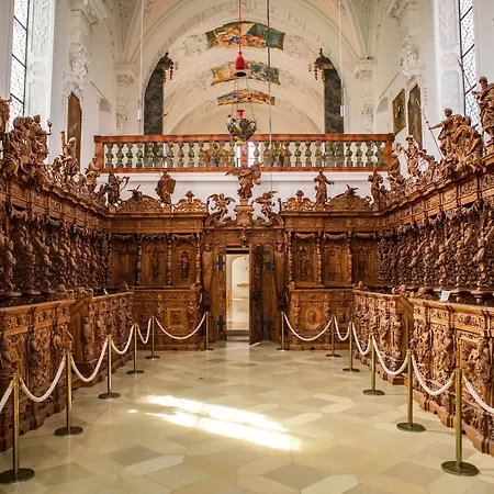 Schloss 4*