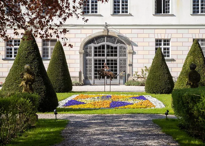 Schloss 4*