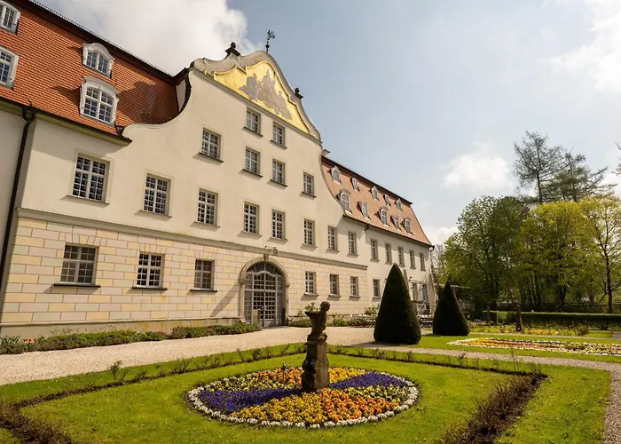 Schloss 4*