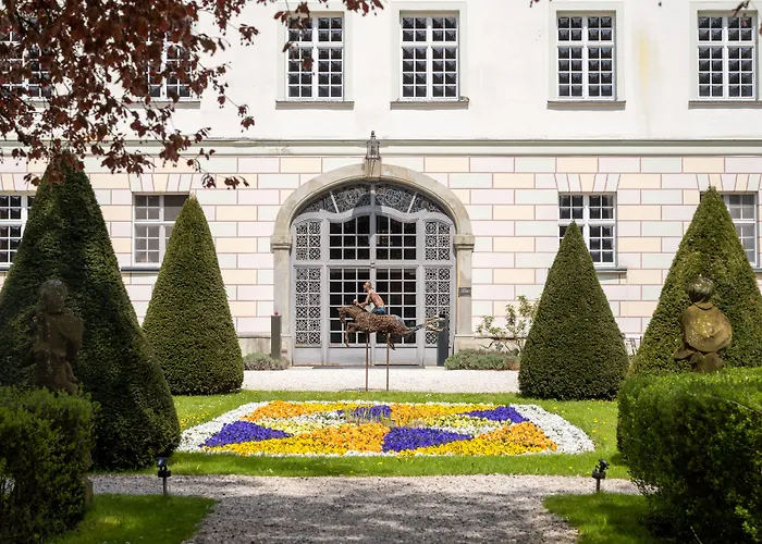 Schloss Hotel 4*
