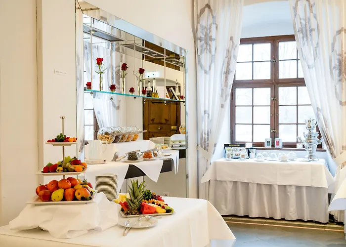 Schloss 4*